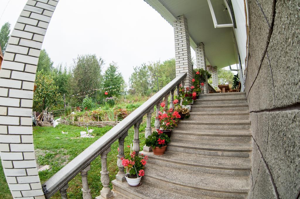 Gazdіvska Hata Guest House Yaremtche Chambre photo
