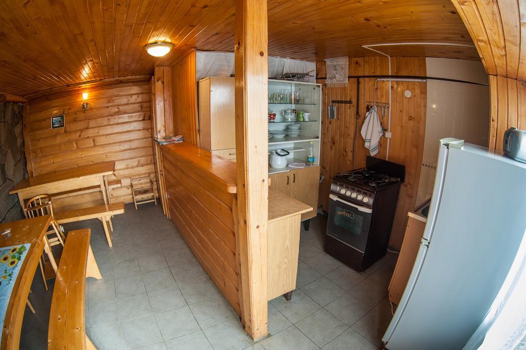 Gazdіvska Hata Guest House Yaremtche Chambre photo