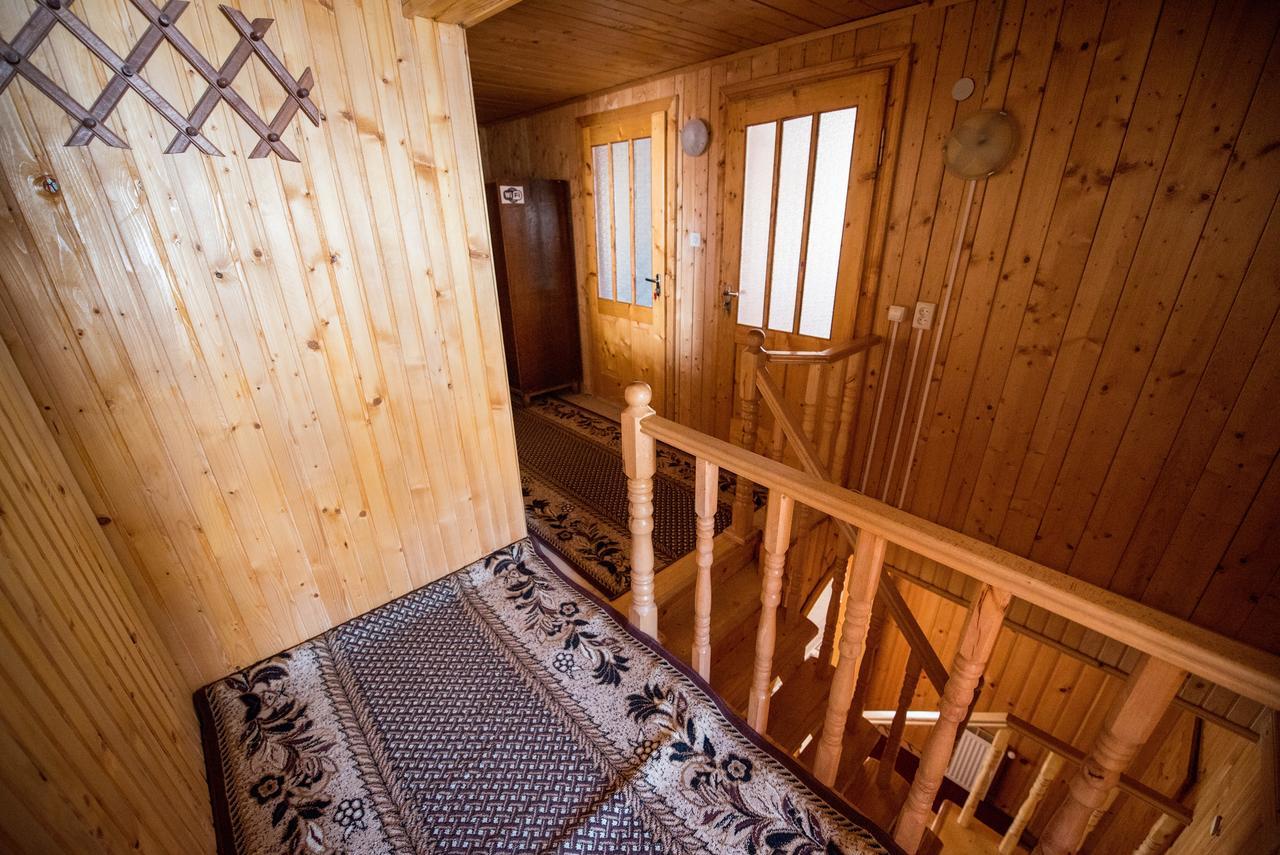 Gazdіvska Hata Guest House Yaremtche Extérieur photo